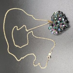 14K Gold 18-inch Singapore Chain with Peacock Borealis Crystal Heart Pendant